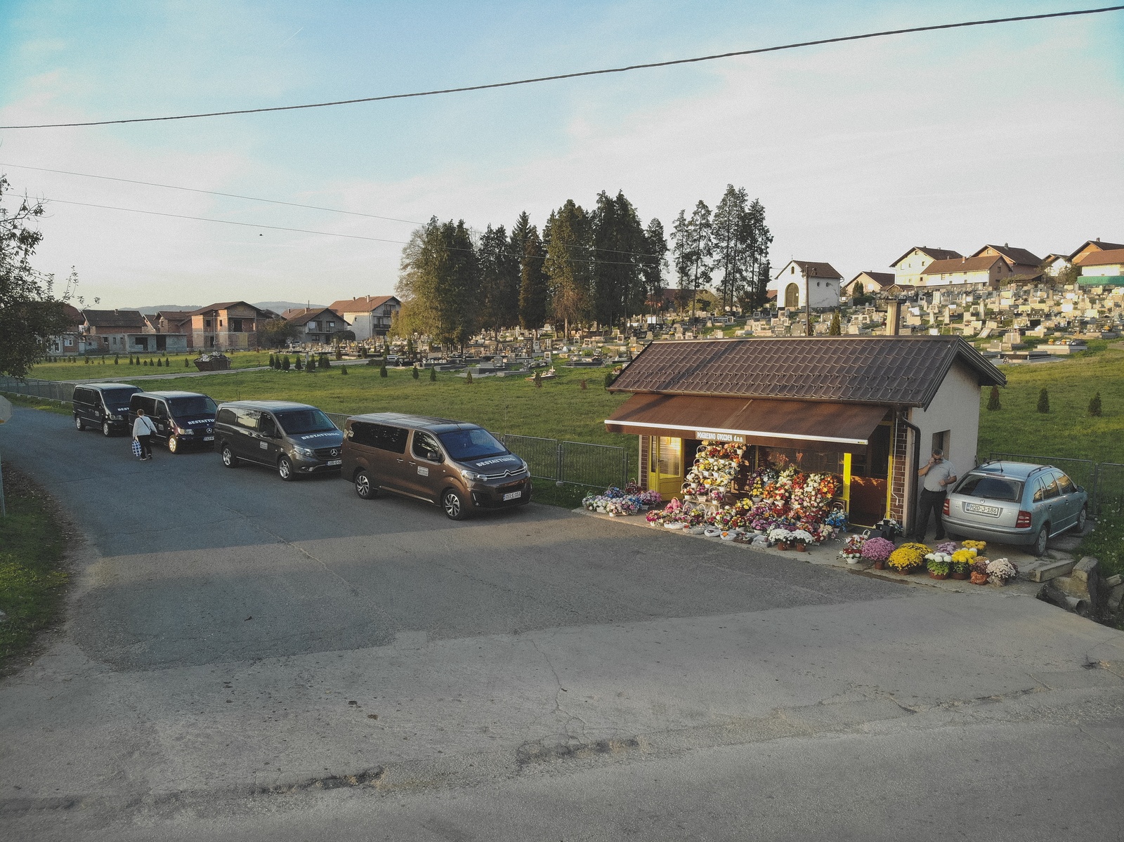 Šatori za ispraćaje — Gvozden Prijedor